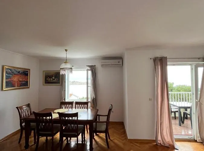 King Apartment